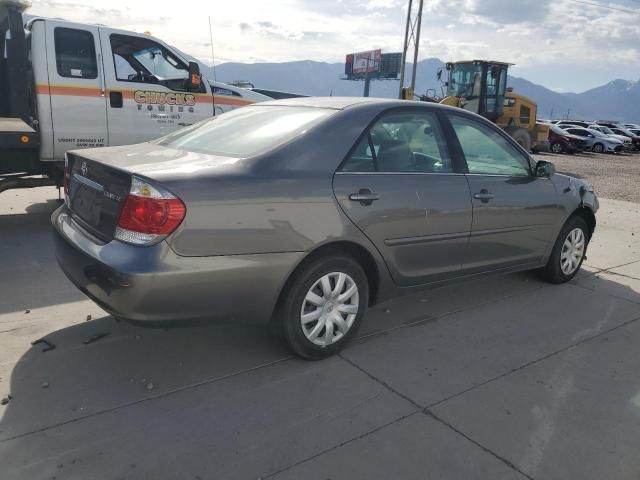 2005 Toyota Camry LE