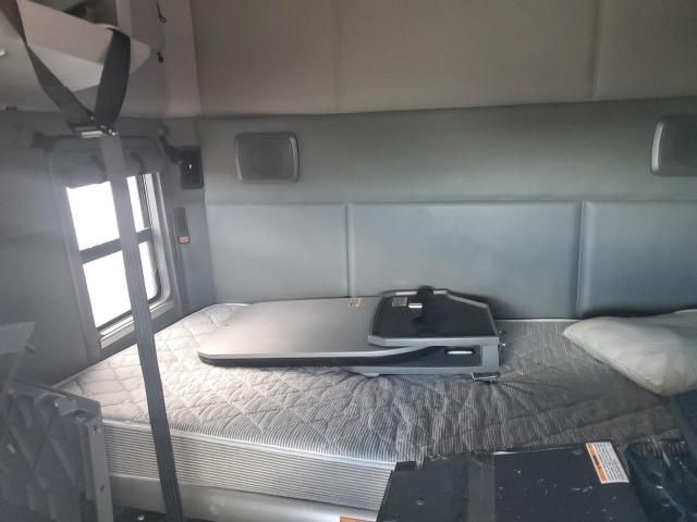 2016 Kenworth Construction T680