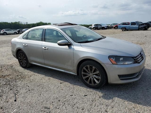 2012 Volkswagen Passat SEL