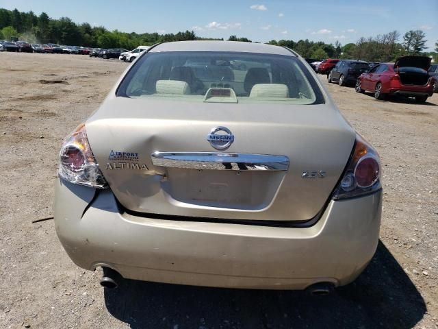 2010 Nissan Altima Base