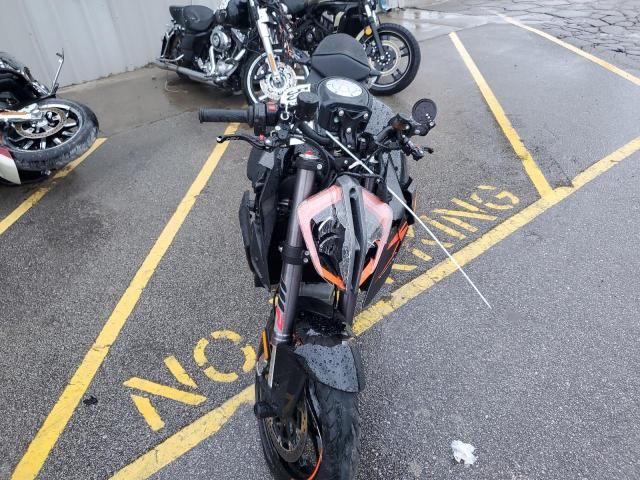 2017 KTM 1290 Super Duke R