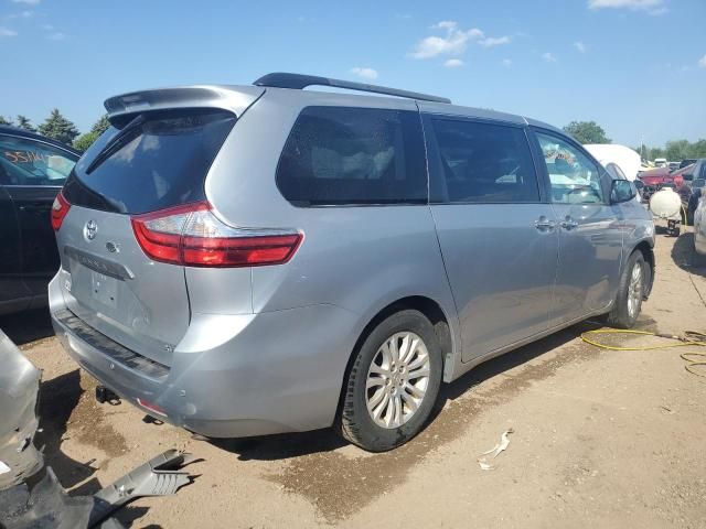 2015 Toyota Sienna XLE