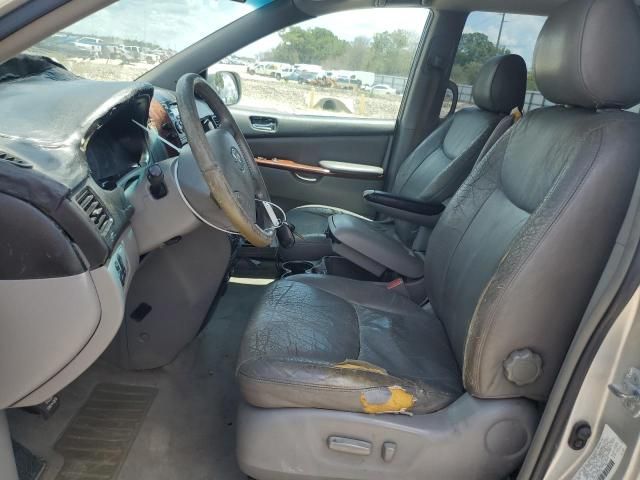 2004 Toyota Sienna XLE