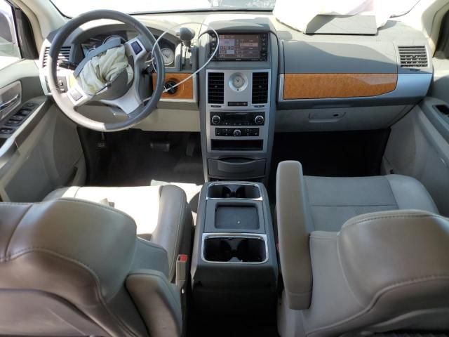 2009 Chrysler Town & Country Limited