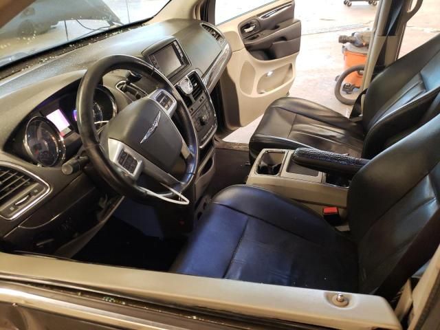 2013 Chrysler Town & Country Touring