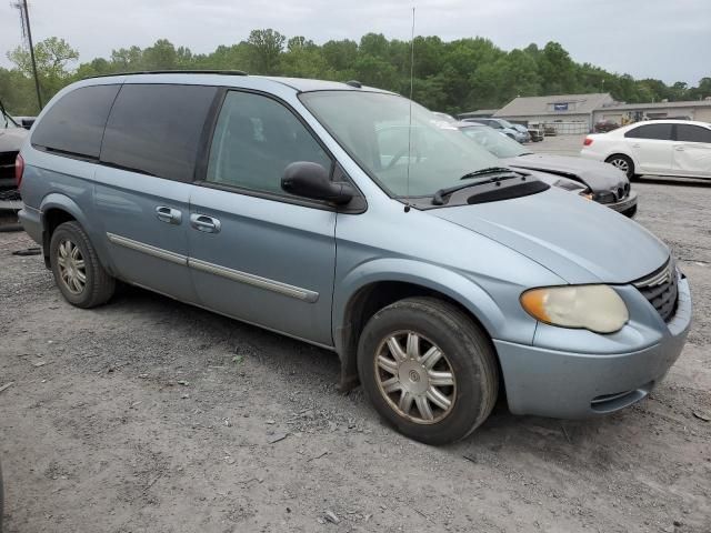 2005 Chrysler Town & Country Touring