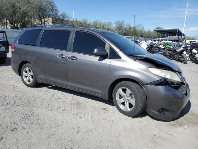 2013 Toyota Sienna LE