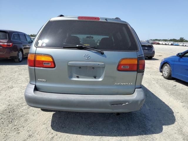 1998 Toyota Sienna LE