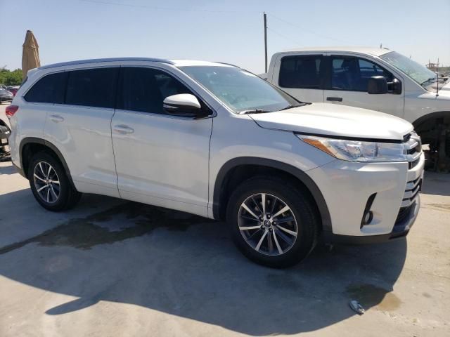 2018 Toyota Highlander SE