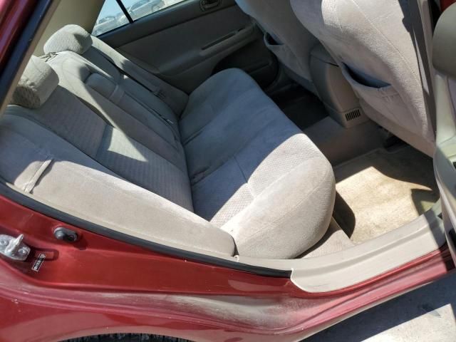 2004 Toyota Camry LE