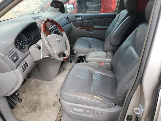 2005 Toyota Sienna XLE