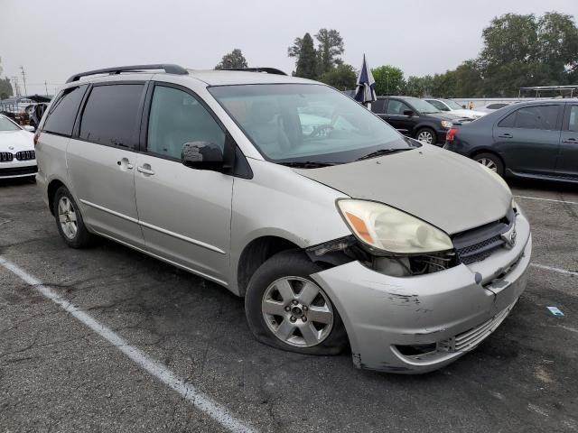 2004 Toyota Sienna CE