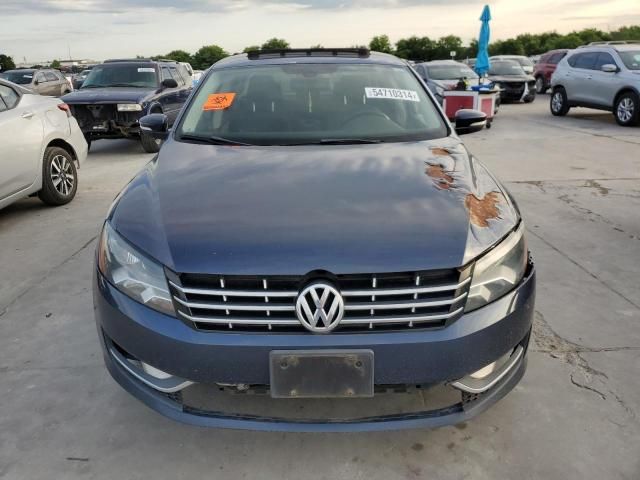 2013 Volkswagen Passat SEL