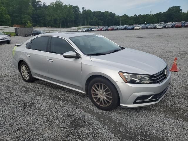 2016 Volkswagen Passat SE