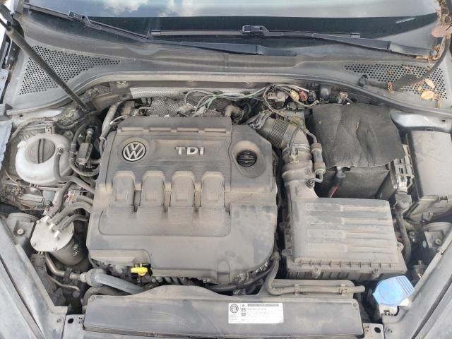 2015 Volkswagen Golf Sportwagen TDI S