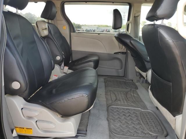 2012 Toyota Sienna LE