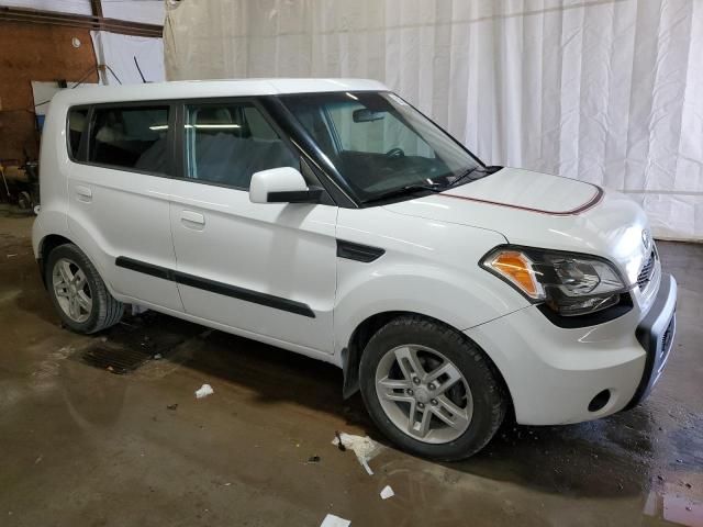 2010 KIA Soul +