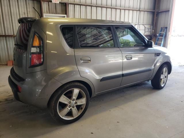 2010 KIA Soul +