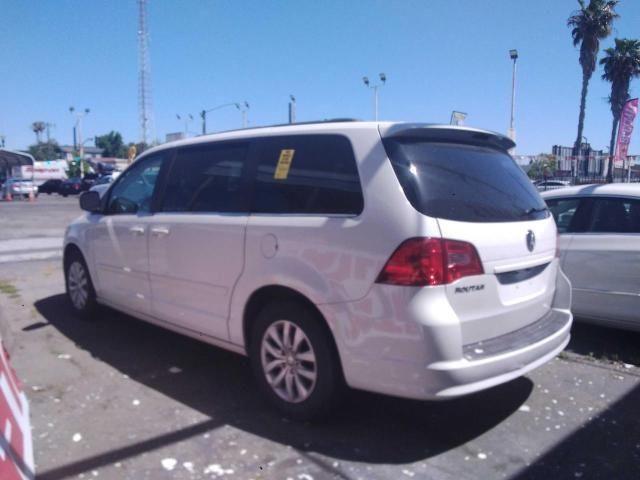 2012 Volkswagen Routan SE