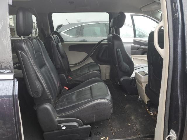 2013 Chrysler Town & Country Touring