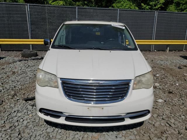 2012 Chrysler Town & Country Touring L