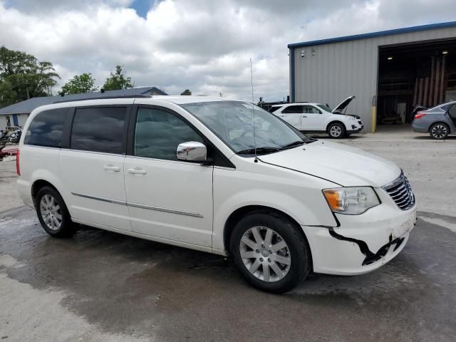 2012 Chrysler Town & Country Touring L