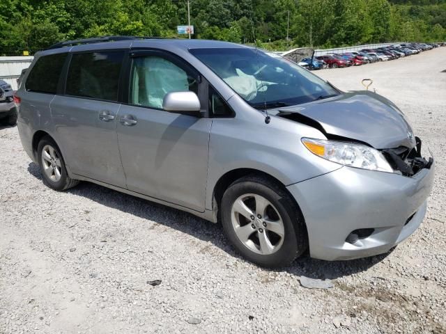 2011 Toyota Sienna LE