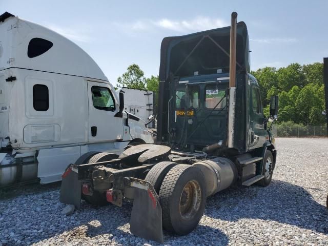 2018 Freightliner Cascadia 113