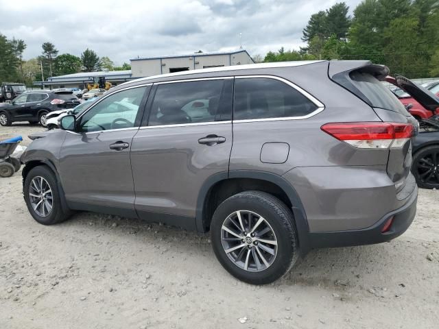 2019 Toyota Highlander SE