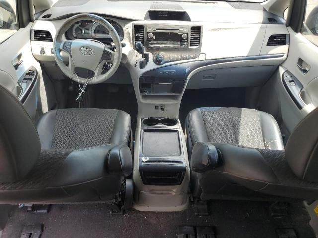 2011 Toyota Sienna Sport