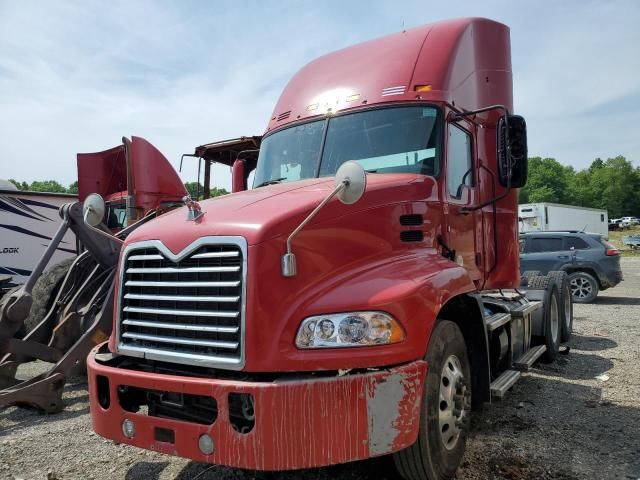 2015 Mack 600 CXU600