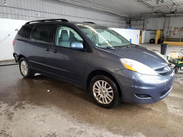 2009 Toyota Sienna XLE