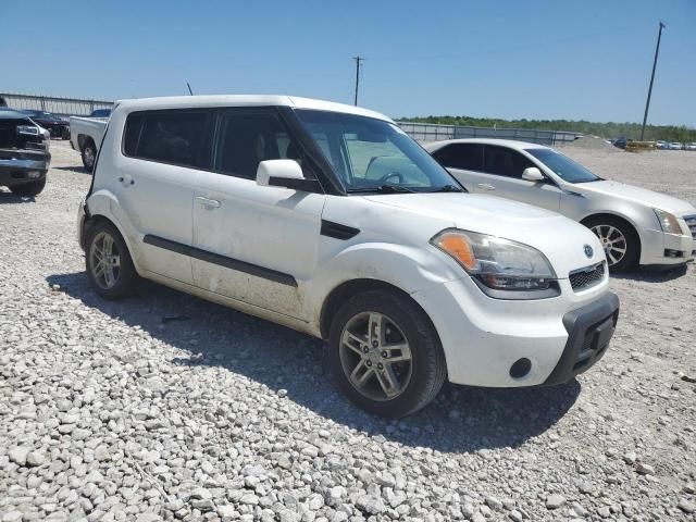 2011 KIA Soul +