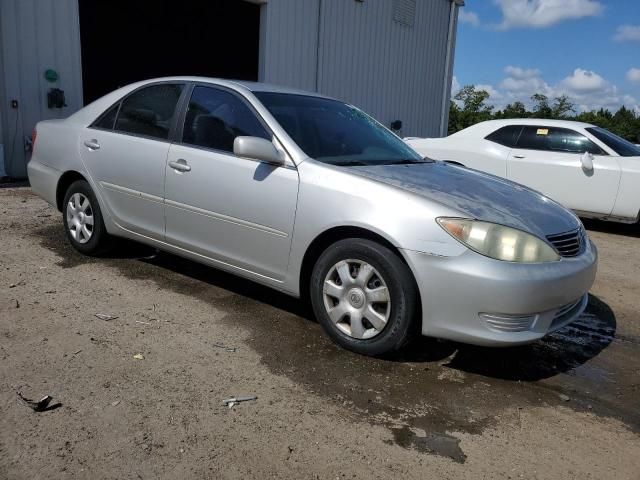 2005 Toyota Camry LE