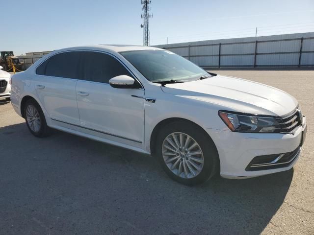 2016 Volkswagen Passat SE