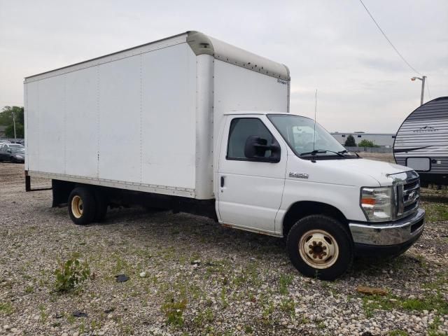 2016 Ford Econoline E450 Super Duty Cutaway Van