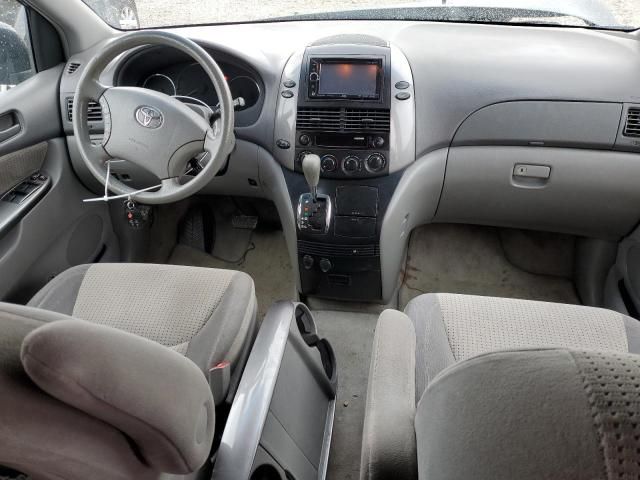 2010 Toyota Sienna CE