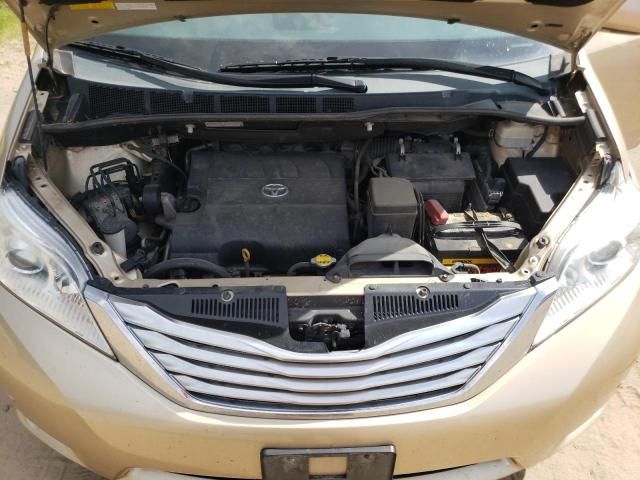 2012 Toyota Sienna XLE