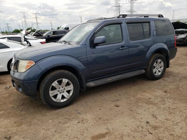 2005 Nissan Pathfinder LE