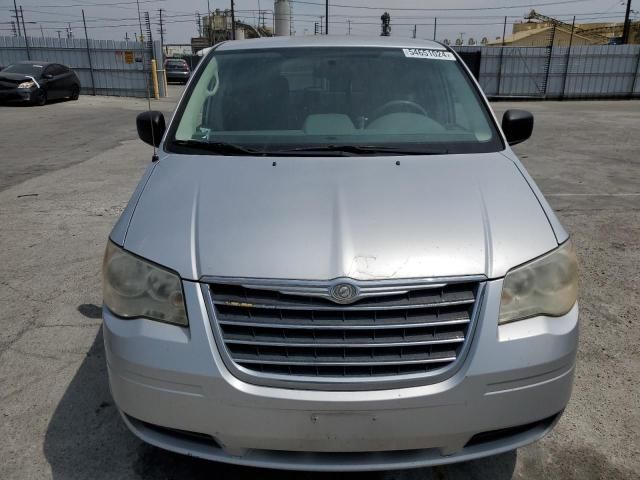 2010 Chrysler Town & Country LX