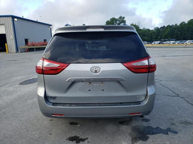 2017 Toyota Sienna LE