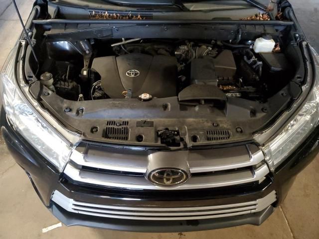 2018 Toyota Highlander SE