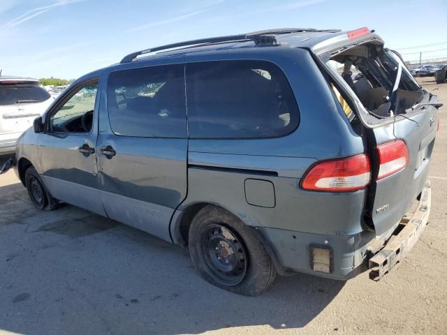 2001 Toyota Sienna LE