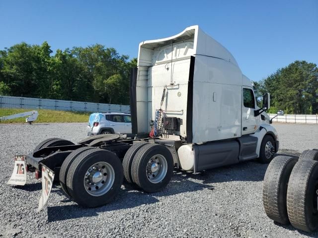 2015 Peterbilt 579