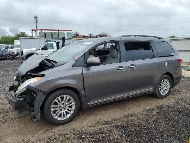 2015 Toyota Sienna XLE