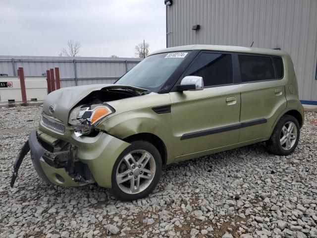 2010 KIA Soul +