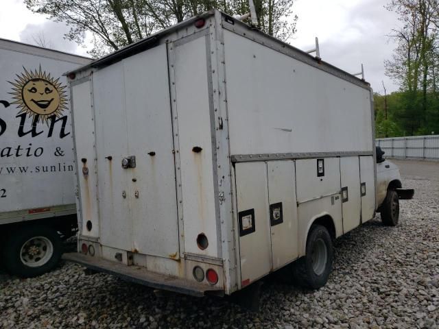 2003 Ford Econoline E450 Super Duty Cutaway Van