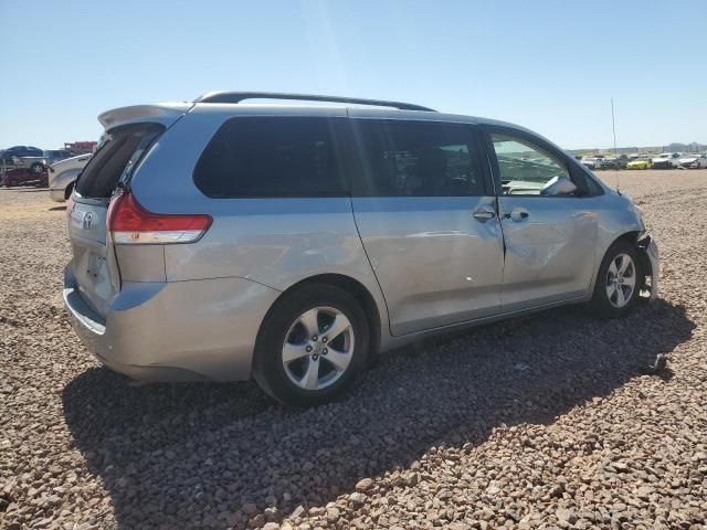 2014 Toyota Sienna LE