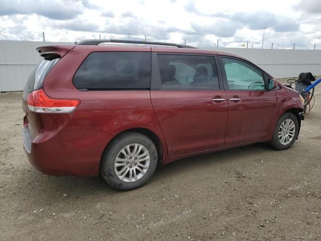 2014 Toyota Sienna XLE