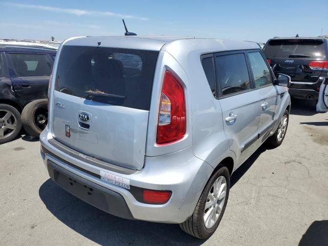 2013 KIA Soul +